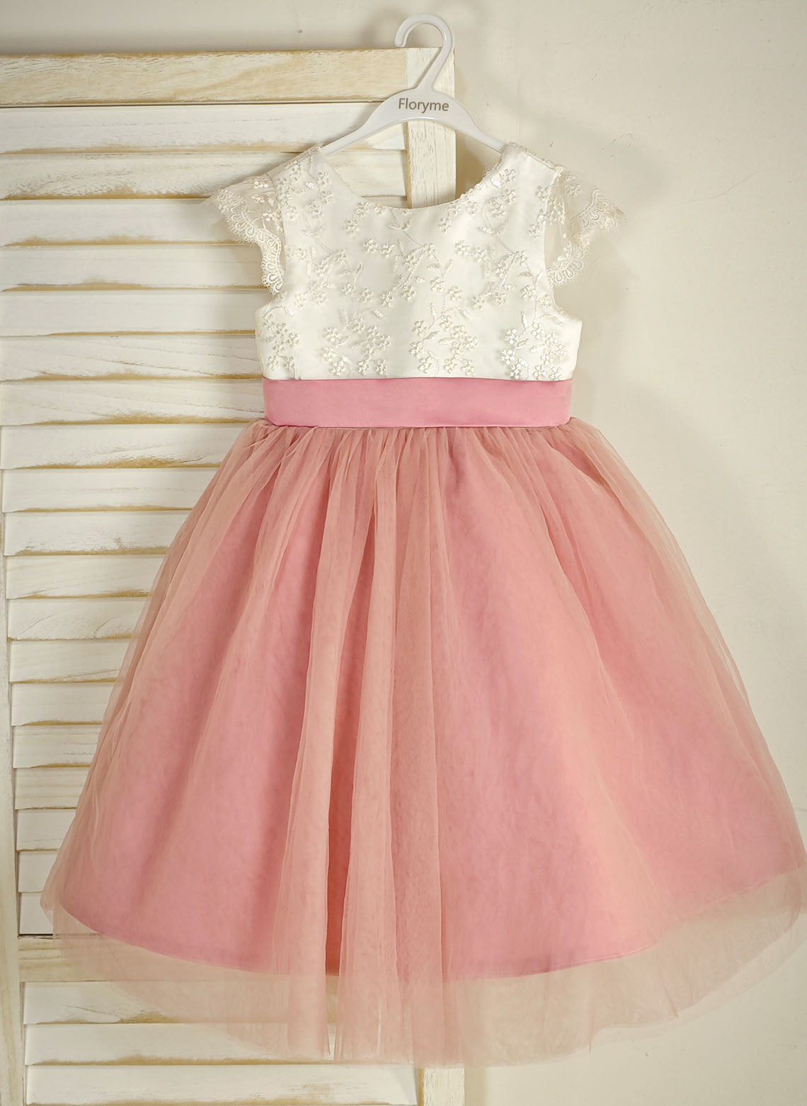 Floryme A-line Scoop Lace/Tulle Tea-Length Flower Girl Dress With Bow