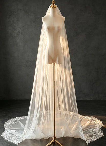 Floryme Single Tier Bridal Cathedral Length 118" Lace Cut Edge Wedding Veil