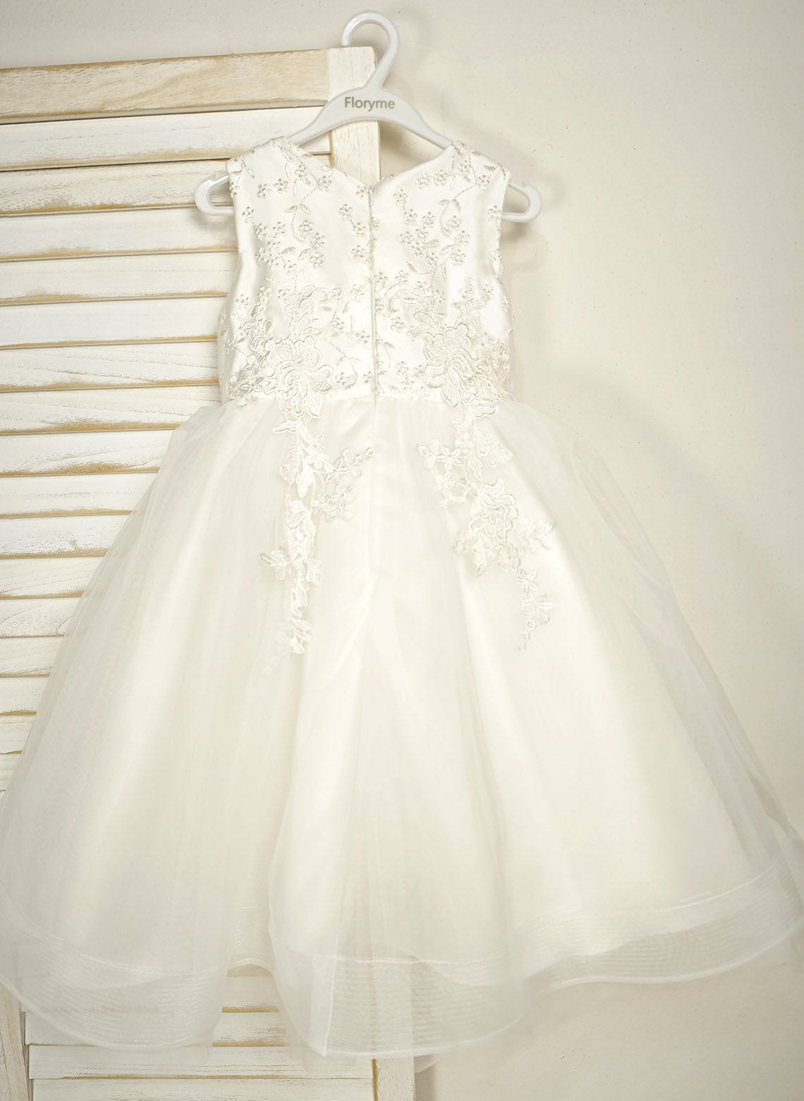 Floryme Ball-Gown/Princess Scoop Lace/Tulle Tea-Length Flower Girl Dress With 3D Flowers