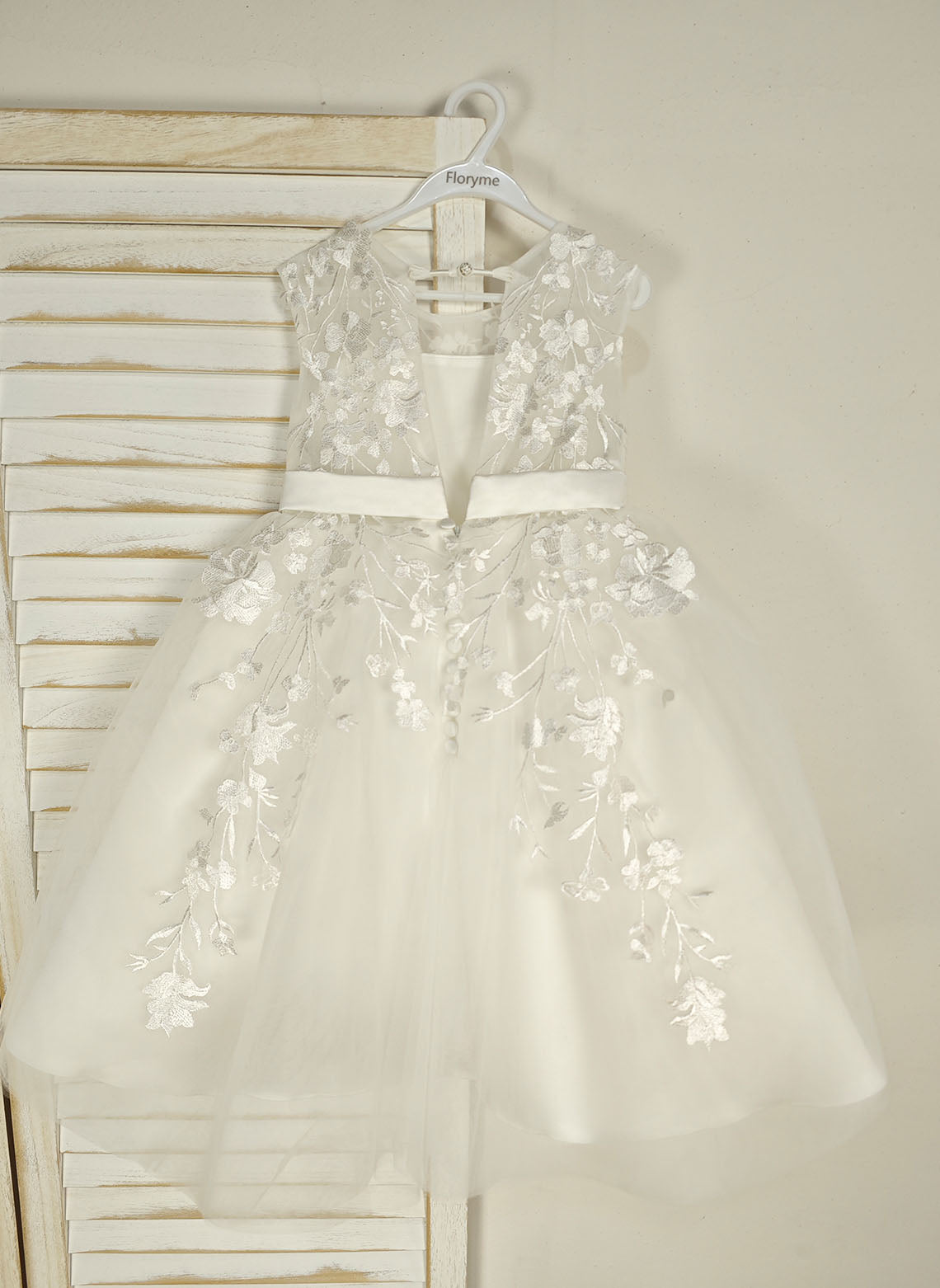 Floryme Ball-Gown Scoop Tulle/Satin Tea-Length Flower Girl Dress With Lace Applique