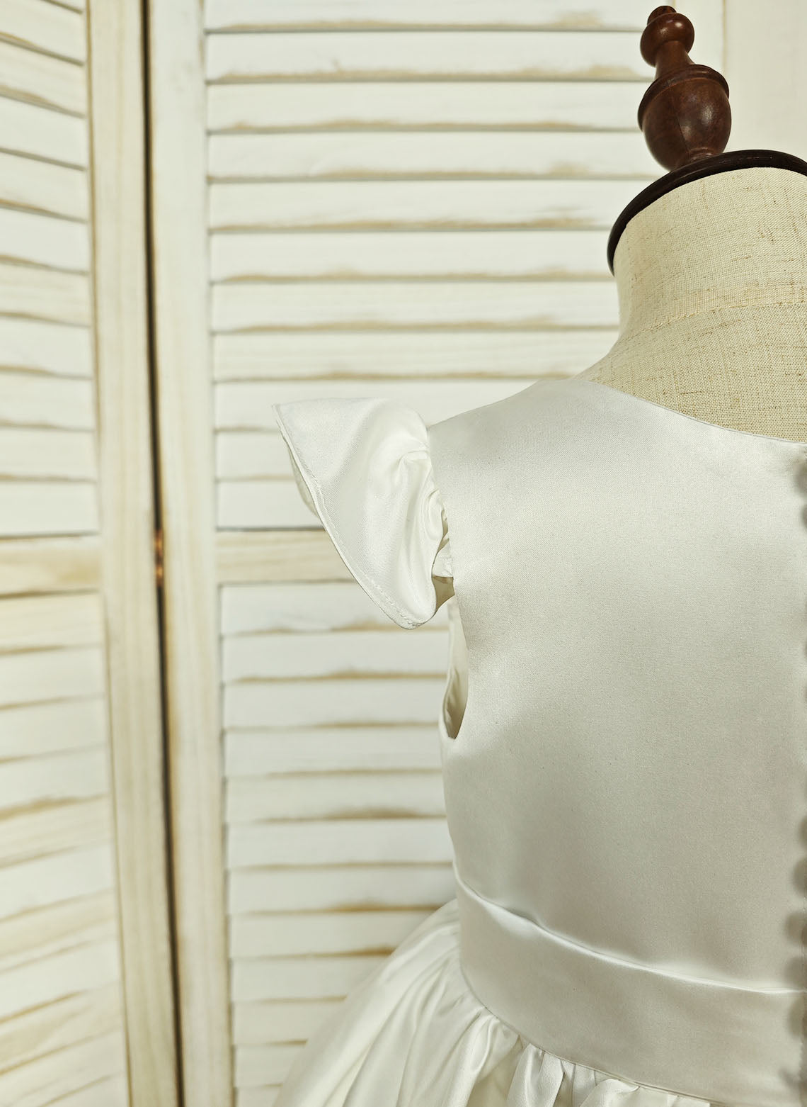 Floryme Ball-Gown Scoop Satin Tea-Length Flower Girl Dress With Ruffles