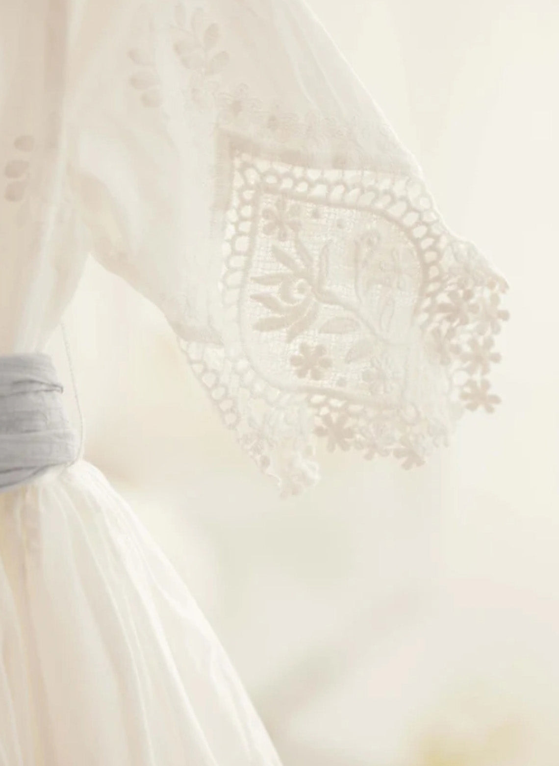 Floryme Vintage Lace Tea Length Communion Dress, Junior Bridesmaid Dress & Garden Party Gown