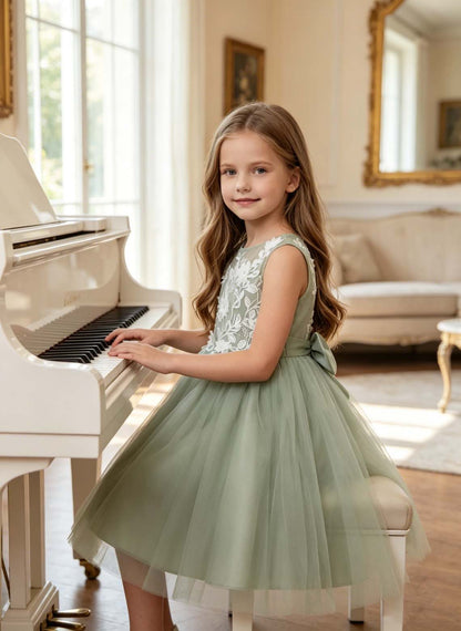 Floryme A-line Scoop Tulle Lace Knee-Length Flower Girl Dress